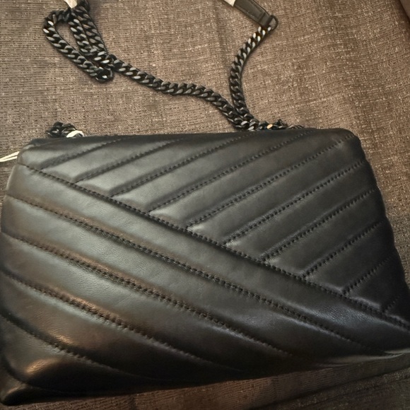 Tory Burch Kira chevron powder coated convertible shoulder bag - Picture 3 of 3